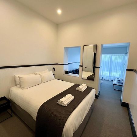 Pacific Hotel Ямба Екстер'єр фото