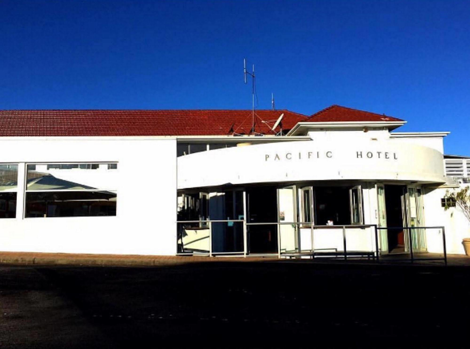Pacific Hotel Ямба Екстер'єр фото