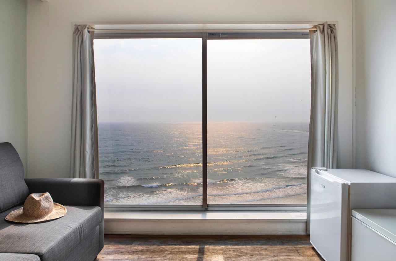 Pacific Hotel Ямба Екстер'єр фото